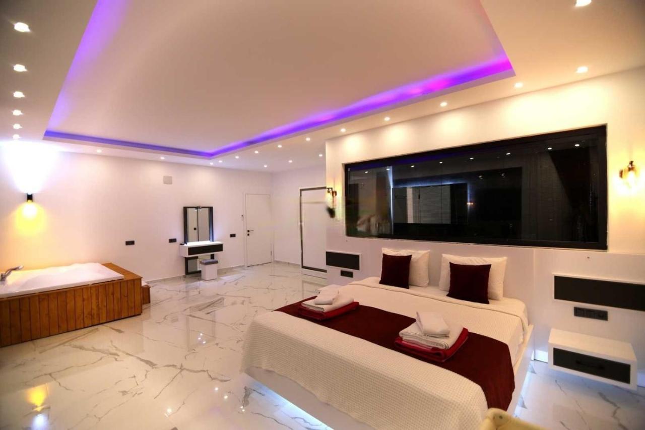 Villa Lycian-Kalkan 3 Bedroom-2 Jakuzzies-Sauna-Turkish Hamam-Huge Private Pool And Lovely Garden Kaş Exterior foto