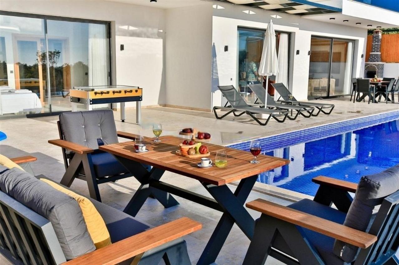 Villa Lycian-Kalkan 3 Bedroom-2 Jakuzzies-Sauna-Turkish Hamam-Huge Private Pool And Lovely Garden Kaş Exterior foto